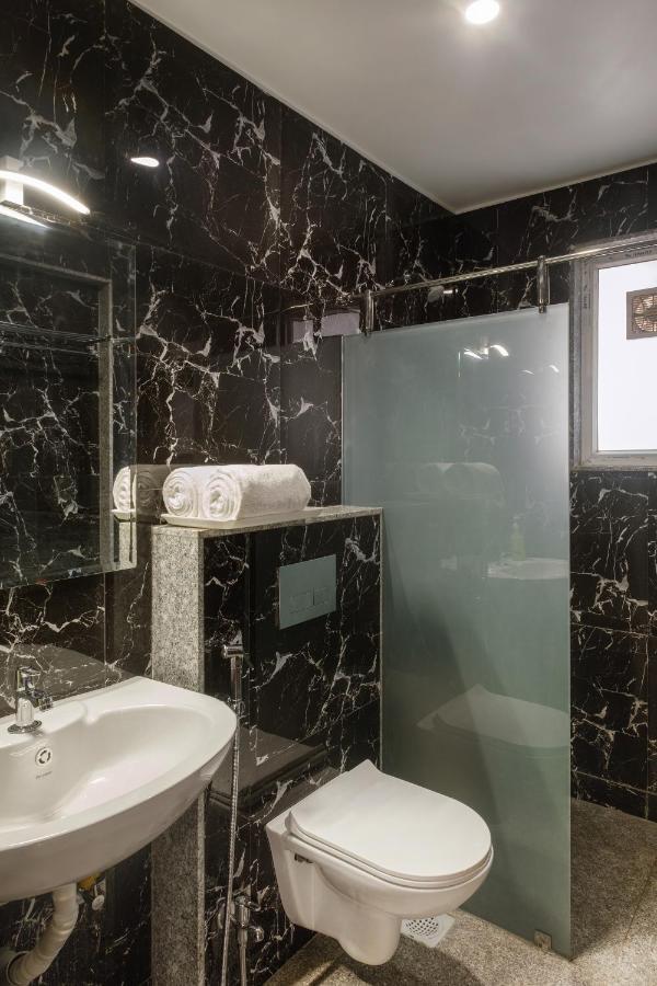 Hotel Opal Колхапур Екстериор снимка