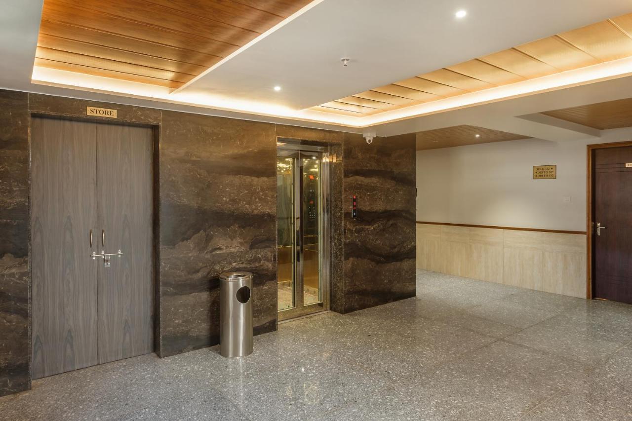 Hotel Opal Колхапур Екстериор снимка